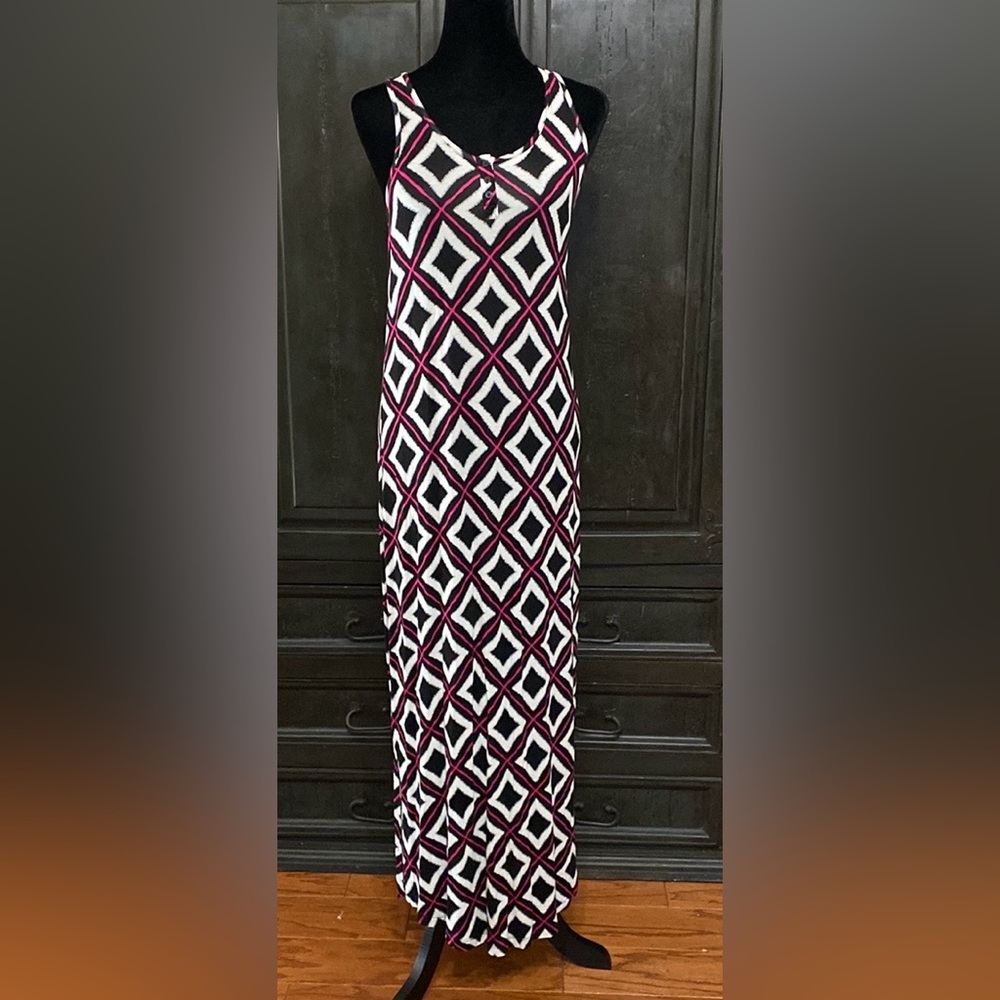 Secret Treasures Sleepwear pink/blk diamonds gown-size small